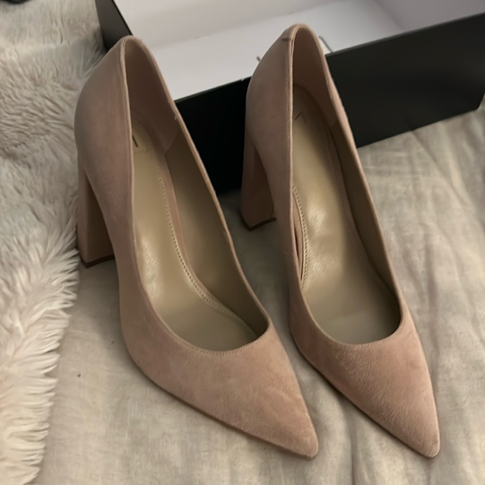 Marc Fisher LTD pumps